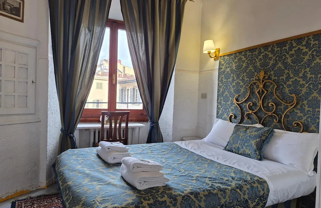 LA SEDE DELL'ARTE Monolocale Studio e Camere in Torre Medievale vicino a Duomo e Piazza Signoria-1